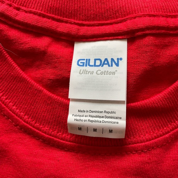 Gildan «Supreme» T-shirt Red . Medium . New - Picture 3 of 3